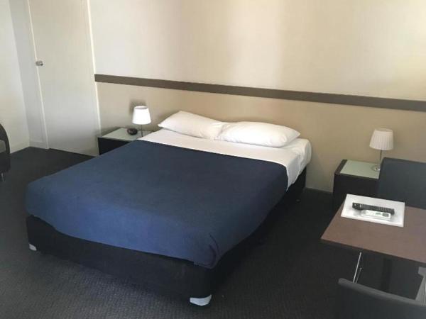 Highlander Hotel Bar Kitchen Rooftop : photo 3 de la chambre chambre standard lit queen-size