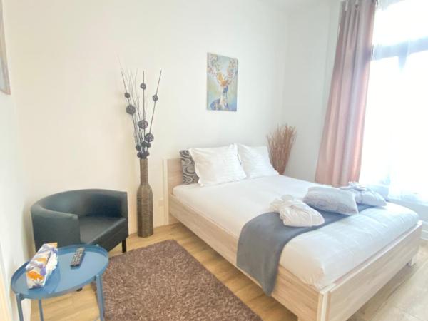 B&B Guest House Du Lac : photo 3 de la chambre studio - vue sur montagne