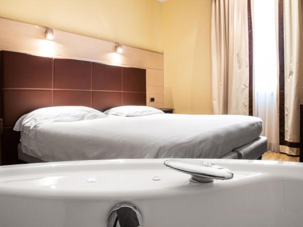 Hotel Master : photo 2 de la chambre chambre supérieure jacuzi