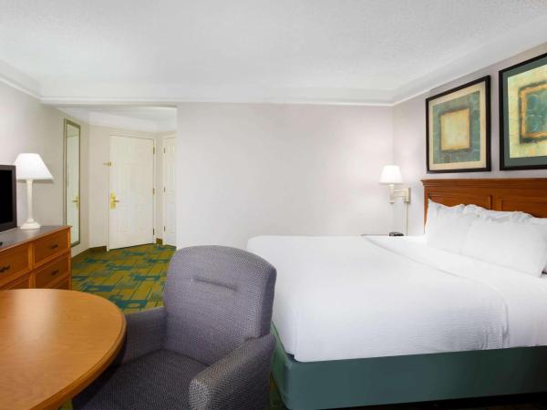 La Quinta by Wyndham Austin Southwest : photo 1 de la chambre chambre lit king-size