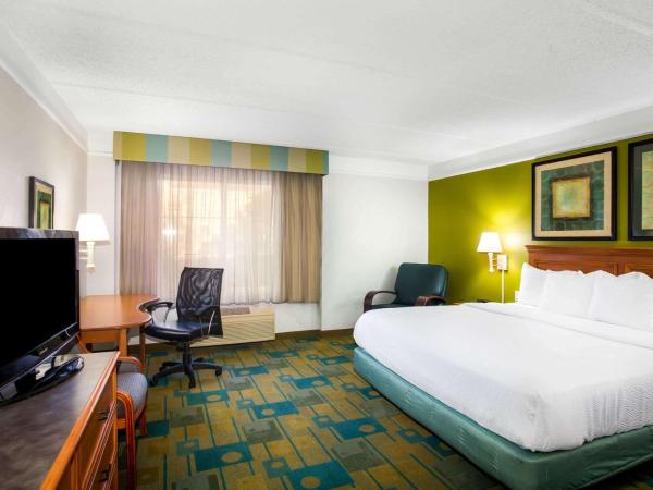 La Quinta by Wyndham Austin Southwest : photo 2 de la chambre chambre lit king-size