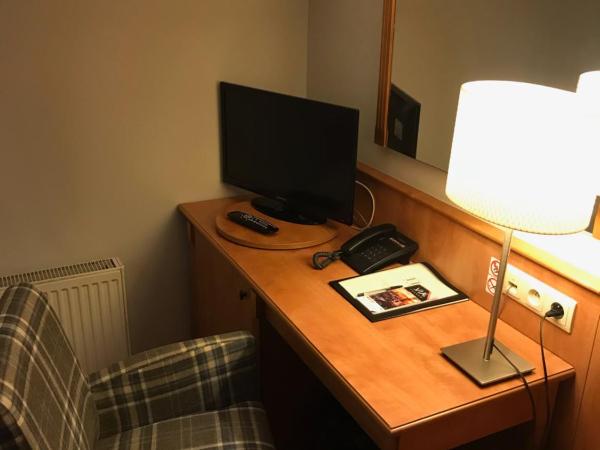 Hotel Stare Miasto Old Town : photo 2 de la chambre chambre simple Économique mansardée