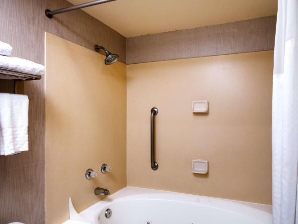 Best Western Downtown Phoenix : photo 5 de la chambre suite lit king-size avec chambre séparée