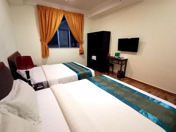 Comfort Hotel : photo 5 de la chambre chambre triple