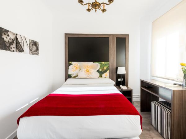 Hotel Sevilla : photo 3 de la chambre chambre double Économique