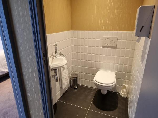 Hotel Meurice : photo 6 de la chambre chambre triple - vue sur jardin