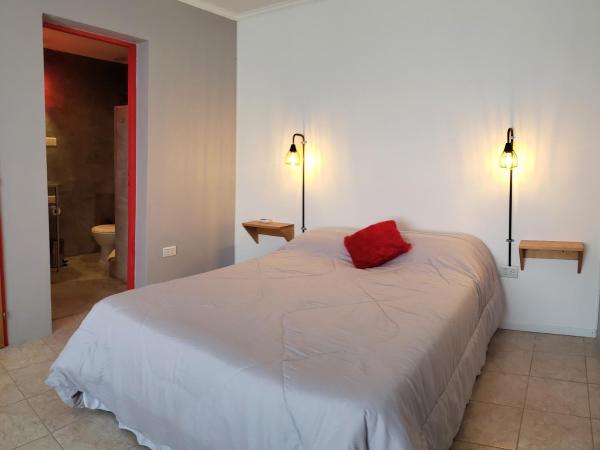 Red House Hostel : photo 2 de la chambre chambre double