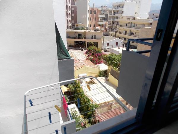 Danaos Hotel : photo 7 de la chambre chambre lits jumeaux Économique - vue sur ville