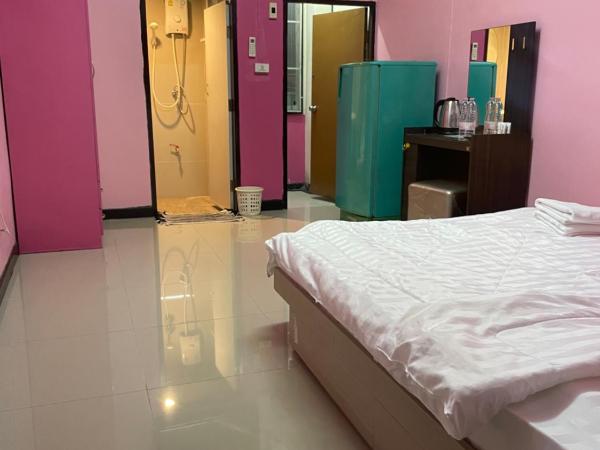 Gedkanok Apartment : photo 1 de la chambre chambre double standard