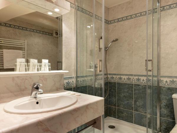 Hotel Le Dauphin : photo 5 de la chambre chambre triple