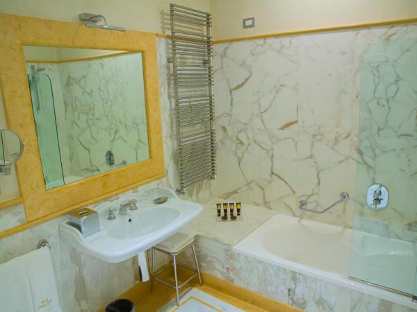 Golden Tower Hotel & Spa : photo 2 de la chambre suite junior