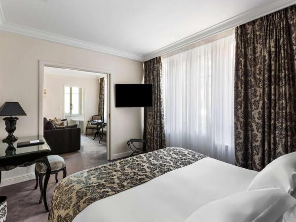 Best Western Plus Hotel Villa D'est : photo 4 de la chambre suite 1 chambre lit king-size avec canapé-lit