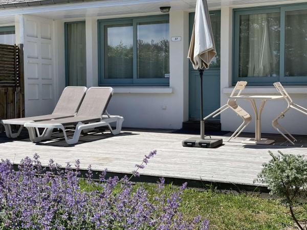 Hotel Restaurant Spa du Tumulus Carnac : photo 4 de la chambre suite junior - rez-de-jardin avec terrasse