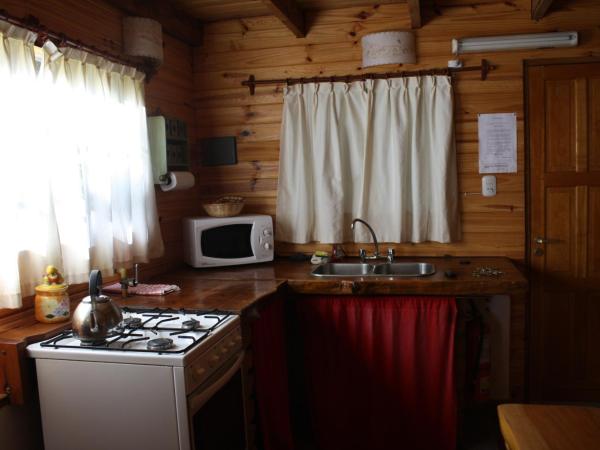 Cabañas Pichi Ruca : photo 2 de la chambre bungalow de 2 chambres (6 adultes)