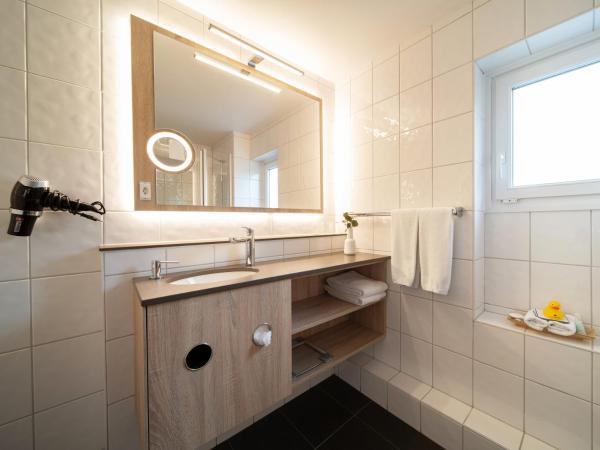 Hotel Spalentor - Ihr sympathisches Stadthotel : photo 6 de la chambre suite junior