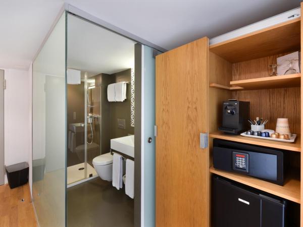 Hotel Lestelle - self check-in : photo 3 de la chambre chambre lit king-size supérieure