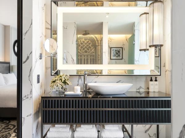 Sofitel Adelaide : photo 3 de la chambre chambre double de luxe avec 2 lits doubles et vue sur ville