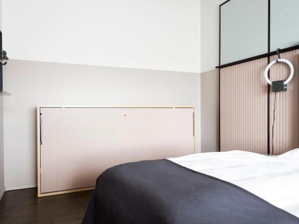 CPH Hotel : photo 4 de la chambre chambre double ou lits jumeaux avec 1 lit d’appoint