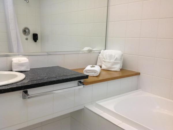 The Cove : photo 8 de la chambre suite premium avec bain à remous privé