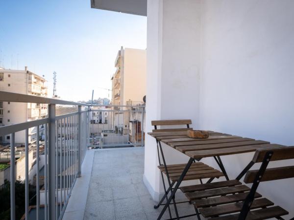 CconfortHotels R&B Semplici Emozioni - SELF CHECK IN : photo 10 de la chambre chambre triple avec balcon