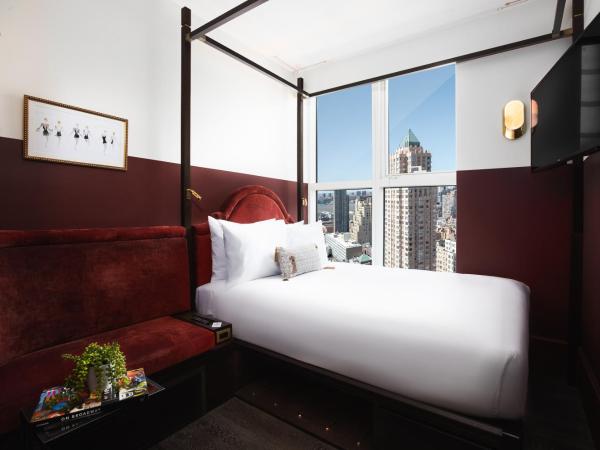 CIVILIAN Hotel : photo 2 de la chambre chambre double