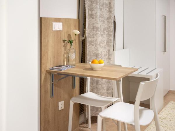 Apartments & Rooms Buble : photo 10 de la chambre studio avec balcon