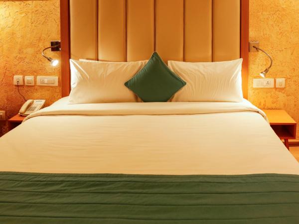 Nemesia City Center - Gurugram, Sector 29 : photo 1 de la chambre standard king room with 10% discount on f&b