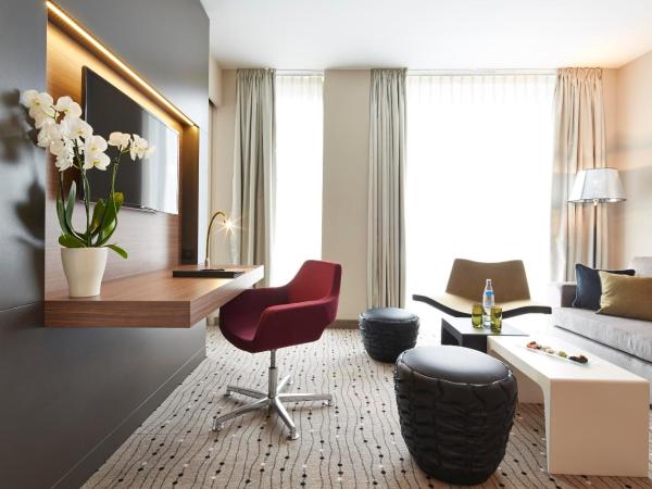 Steigenberger Hotel Am Kanzleramt : photo 3 de la chambre suite