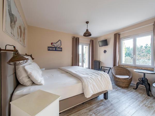 Mas Seraphin : photo 1 de la chambre chambre double avec patio