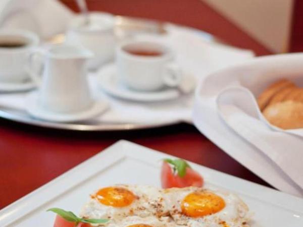 Hotel Holiday Park : photo 4 de la chambre appartement standard