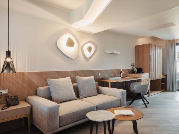 BIO BEACH Boutique Hotel - Adults Only : photo 2 de la chambre suite deluxe - vue sur mer