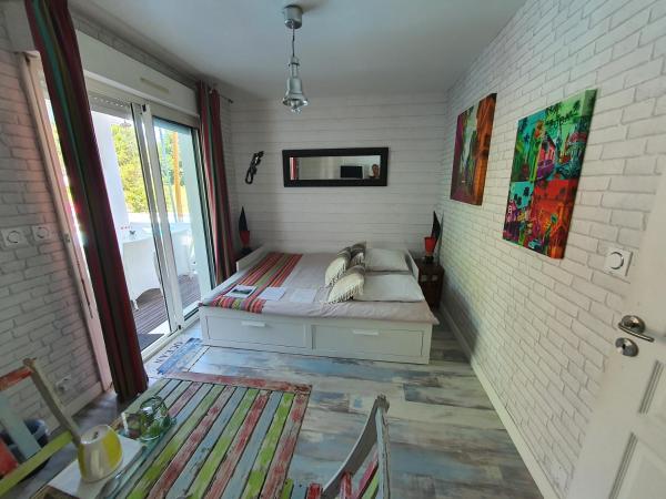 Villa Caraîbes : photo 6 de la chambre chambre quadruple avec salle de bains commune