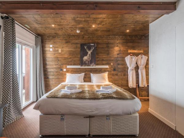 Hôtel La Chaumière : photo 5 de la chambre chambre familiale (2 adultes + 2 enfants) - petit-déjeuner gratuit