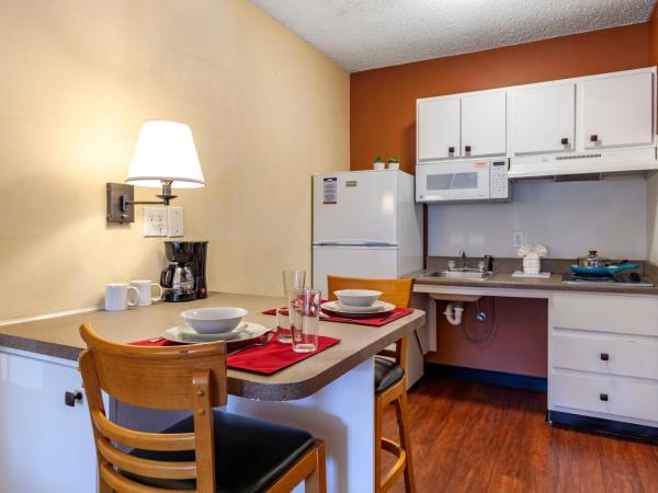 Suburban Studios : photo 2 de la chambre efficiency double room with two double beds - accessible/non smoking