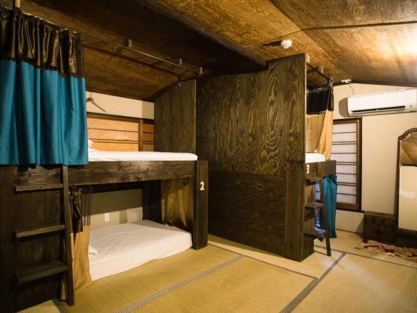 Osaka Guest House U-En : photo 1 de la chambre lit dans dortoir pour femmes de 4 lits