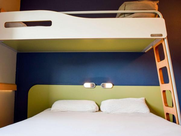 ibis budget Rodez : photo 8 de la chambre chambre double avec lit superposé