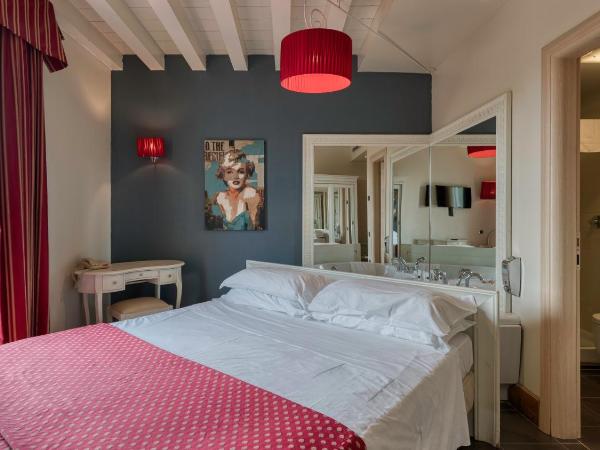 Hotel Fiera Di Brescia : photo 1 de la chambre chambre double avec baignoire spa