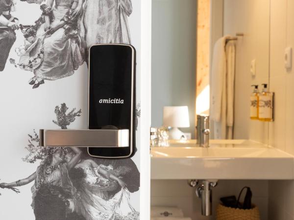 Bacharéis Charming House : photo 7 de la chambre chambre double