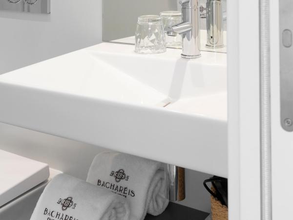 Bacharéis Charming House : photo 5 de la chambre petite chambre double