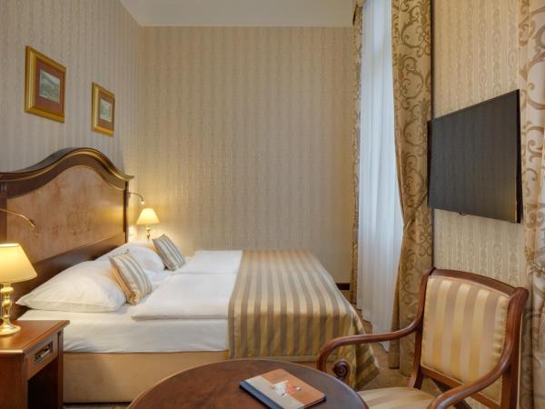 Ensana Nové Lázně : photo 6 de la chambre superior deluxe double room with wellness and fitness access