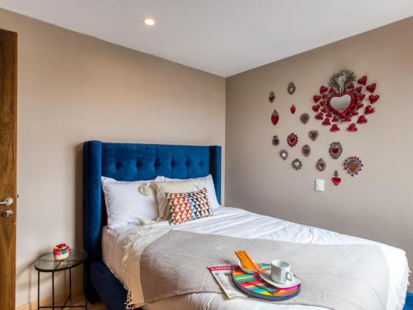 ULIV Polanco : photo 8 de la chambre mexican style apartment with balcony