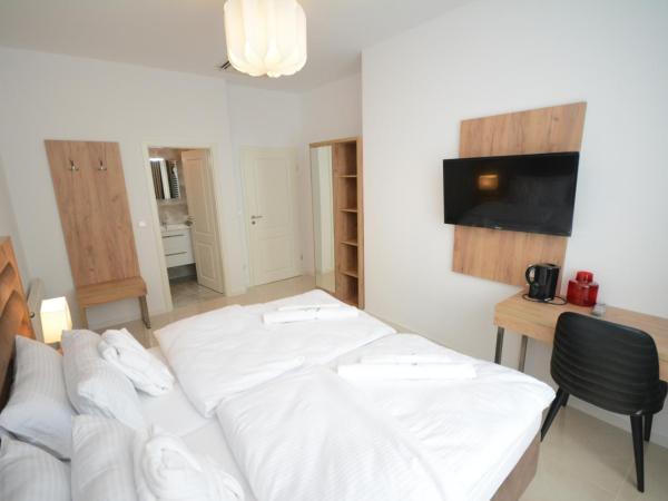 Hannover Zimmervermietung Mardino : photo 5 de la chambre chambre double ou lits jumeaux avec salle de bains privative