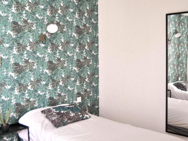 Hôtel le Thurot : photo 5 de la chambre chambre lits jumeaux avec salle de bains privative