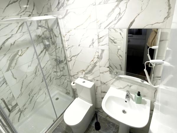 Casa SaMARa : photo 1 de la chambre chambre triple avec salle de bains privative