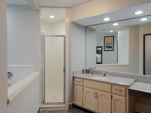 Wingate by Wyndham Memphis East : photo 4 de la chambre suite studio lit king-size deluxe - non-fumeurs