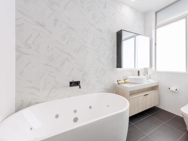 Meriton Suites Bondi Junction : photo 10 de la chambre penthouse 3 chambres côté ville