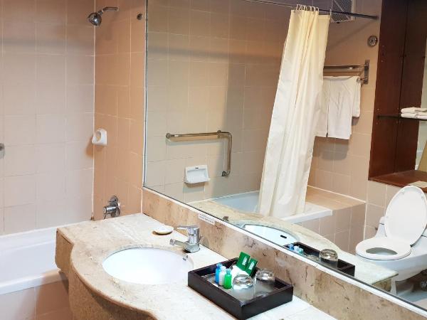 Felix River Kwai Resort - SHA Plus,Certified : photo 5 de la chambre chambre double ou lits jumeaux supérieure - vue sur jardin