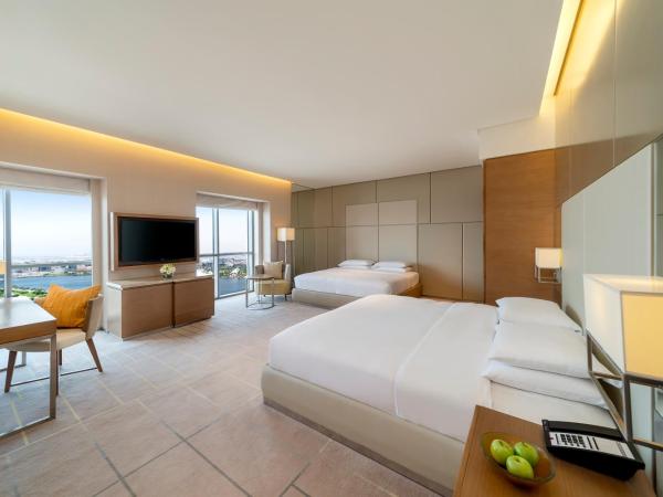 Hyatt Regency Dubai Creek Heights : photo 2 de la chambre chambre king de luxe avec 2 lits king-size