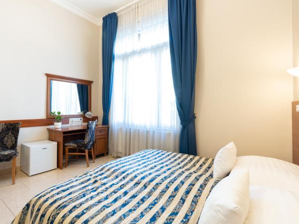 Budapest Panorama Central : photo 2 de la chambre chambre double supérieure avec baignoire spa