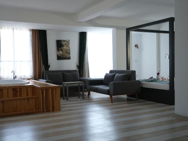 On Hotel : photo 1 de la chambre suite - vue sur mer